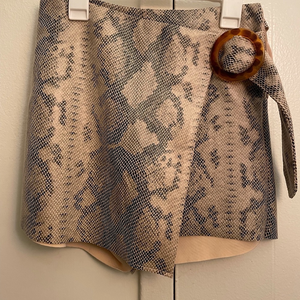 ZARA LEOPARD SKORT XS